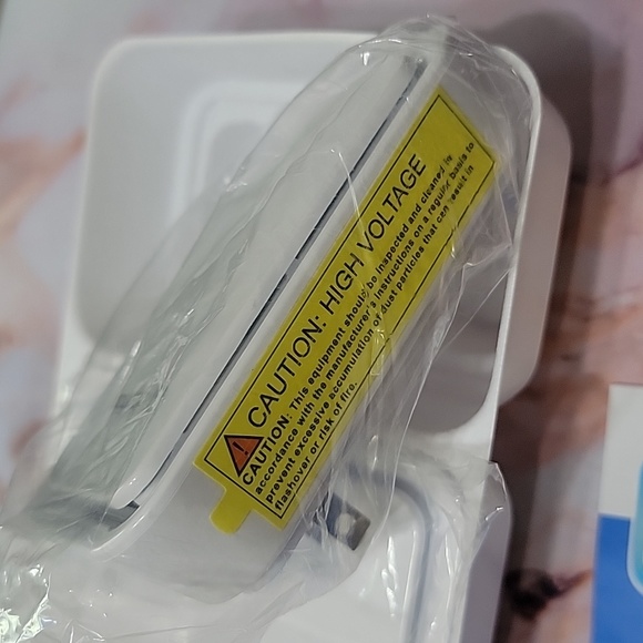 Clarifion Air Ionizer Filterless Home Purifier 3 Pack New in Box - Picture 10 of 10